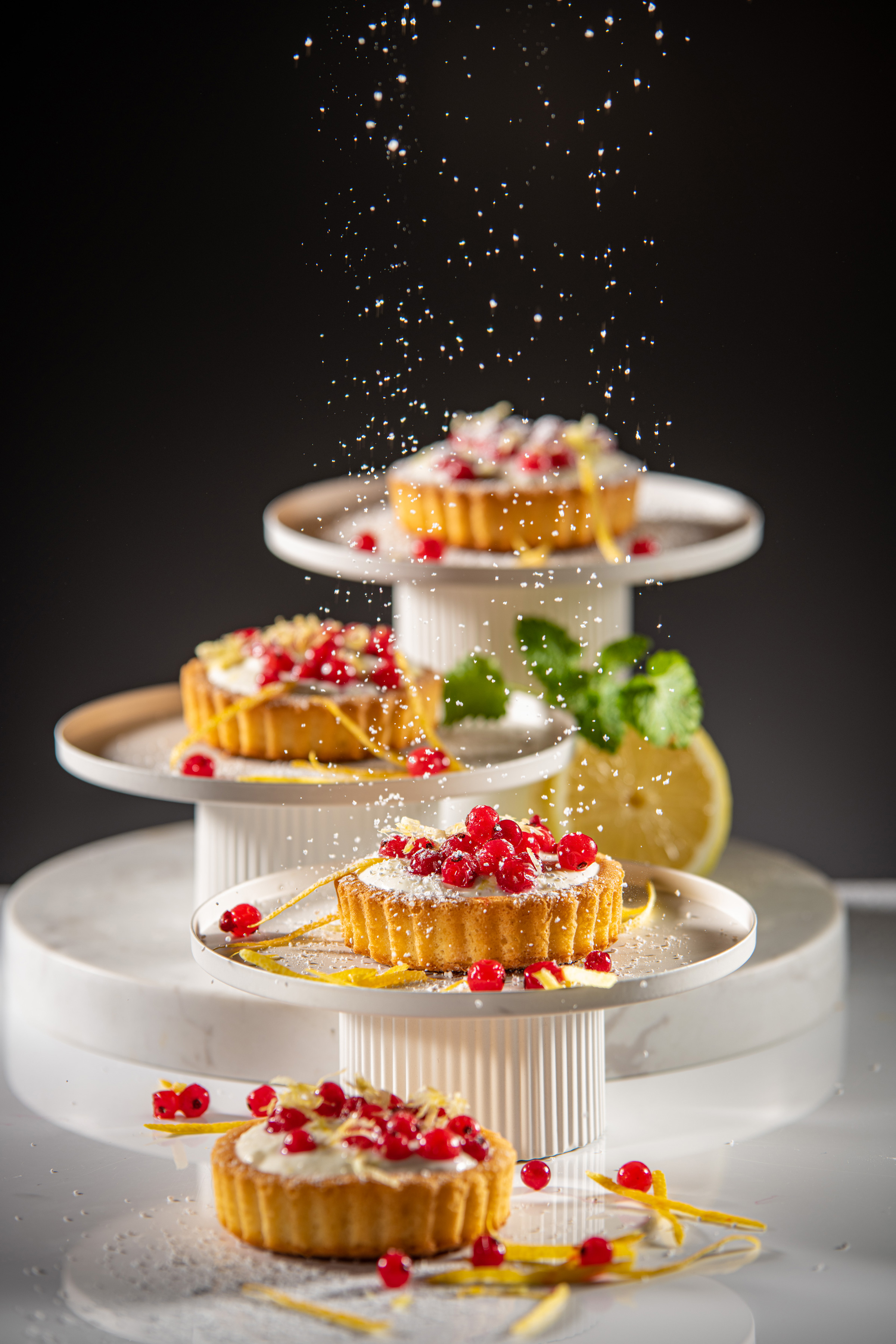 DS-2023-08-Tarteletts-Honigquark-Johannisbeeren-0280