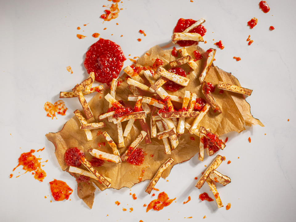 Selleriepommes mit Paprika-Ketchup Selleriepommes mit Paprika-Ketchup