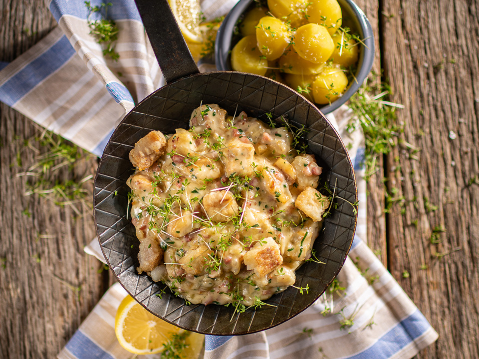 Pannfisch mit Kerbel und Kresse Pannfisch mit Kerbel und Kresse