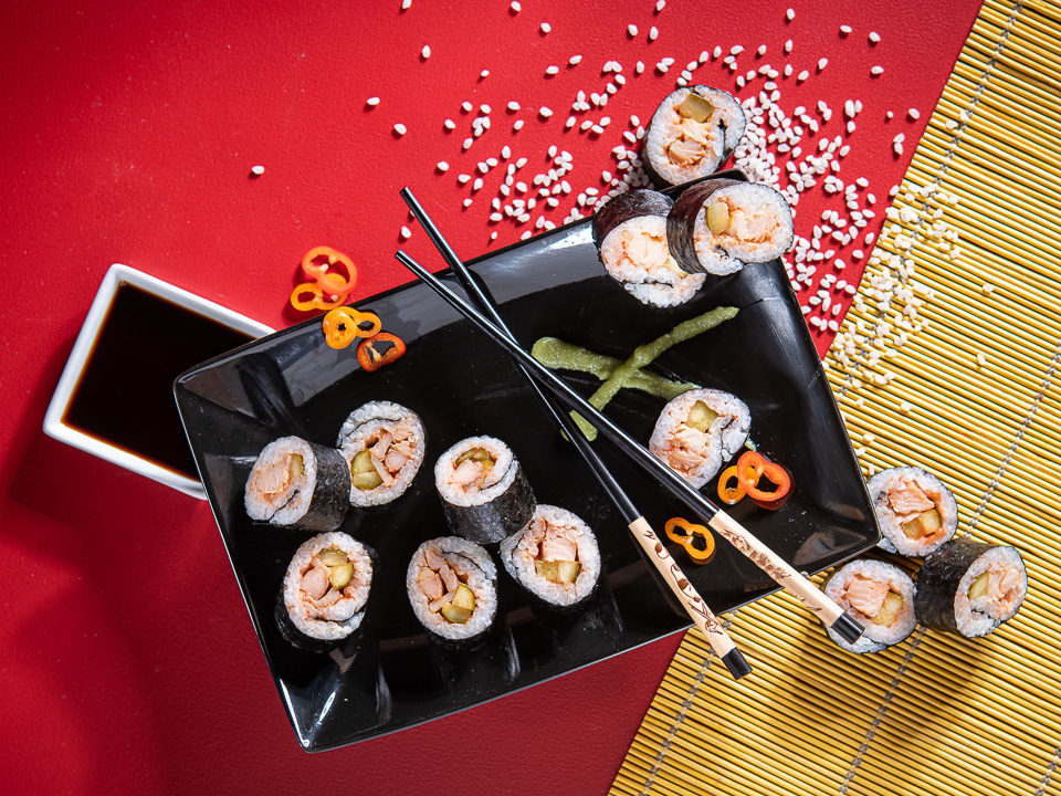 Makisushi mit geräuchertem Saibling Makisushi mit geräuchertem Saibling