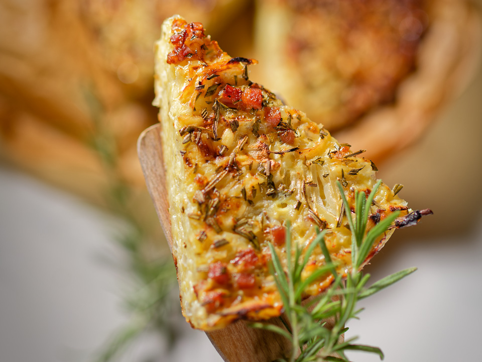 Kartoffelkuchen mit Käse und Speck Kartoffelkuchen mit Käse und Speck