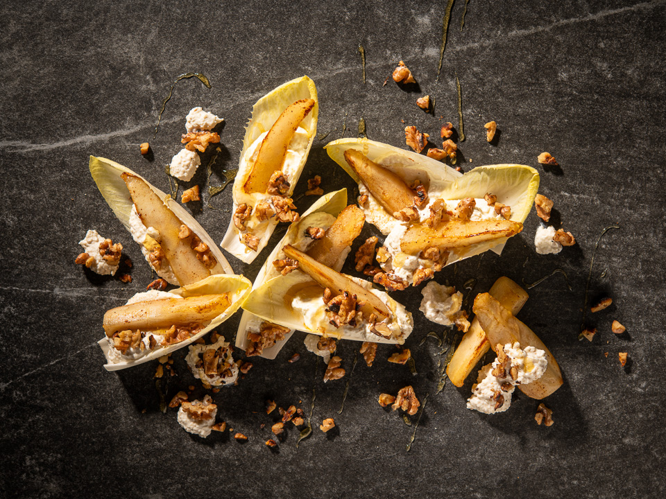 Chicorée mit Ricotta und gebratenen Birnen Chicorée mit Ricotta und gebratenen Birnen