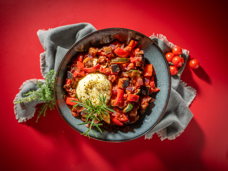 Veganes Kartoffelpüree mit Ratatouille Veganes Kartoffelpüree mit Ratatouille