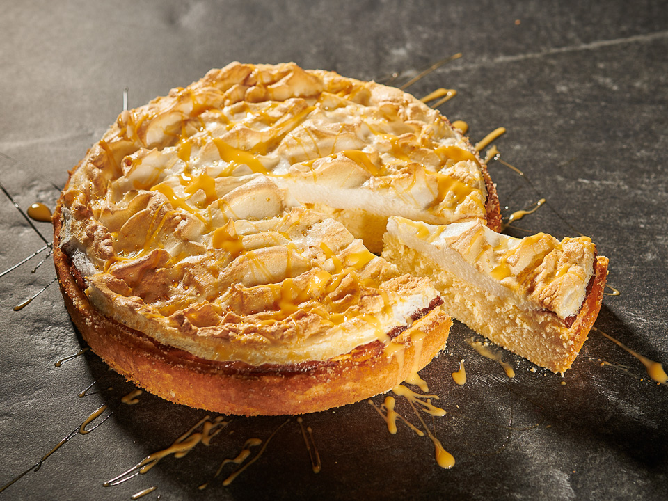Eierlikör-Käsekuchen mit Baiserhaube Eierlikör-Käsekuchen mit Baiserhaube