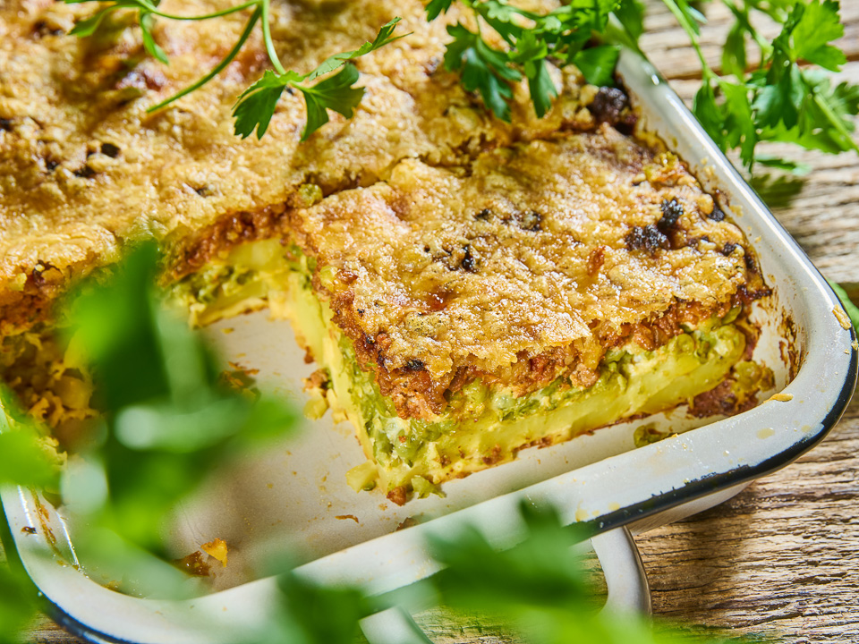 Hackauflauf mit Kartoffeln und Erbsen Hackauflauf mit Kartoffeln und Erbsen