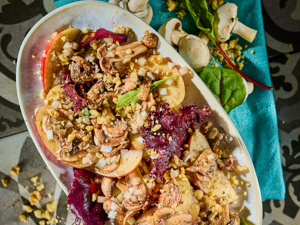 Champignonsalat mit Apfel und Zwiebel Champignonsalat mit Apfel und Zwiebel
