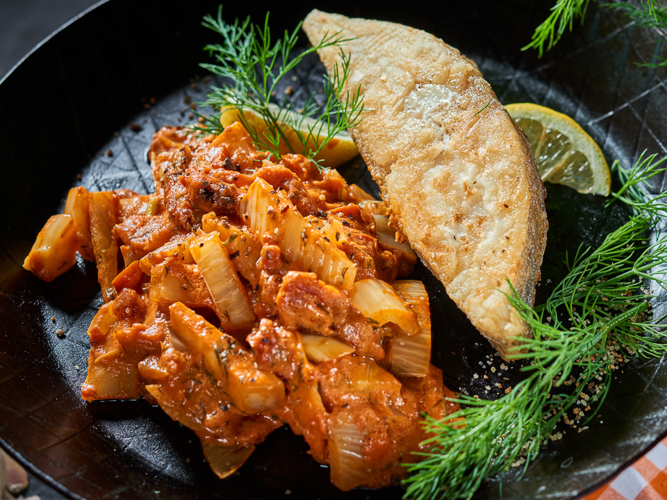 Heilbuttsteak mit Fenchel-Tomaten-Gemüse Heilbuttsteak mit Fenchel-Tomaten-Gemüse