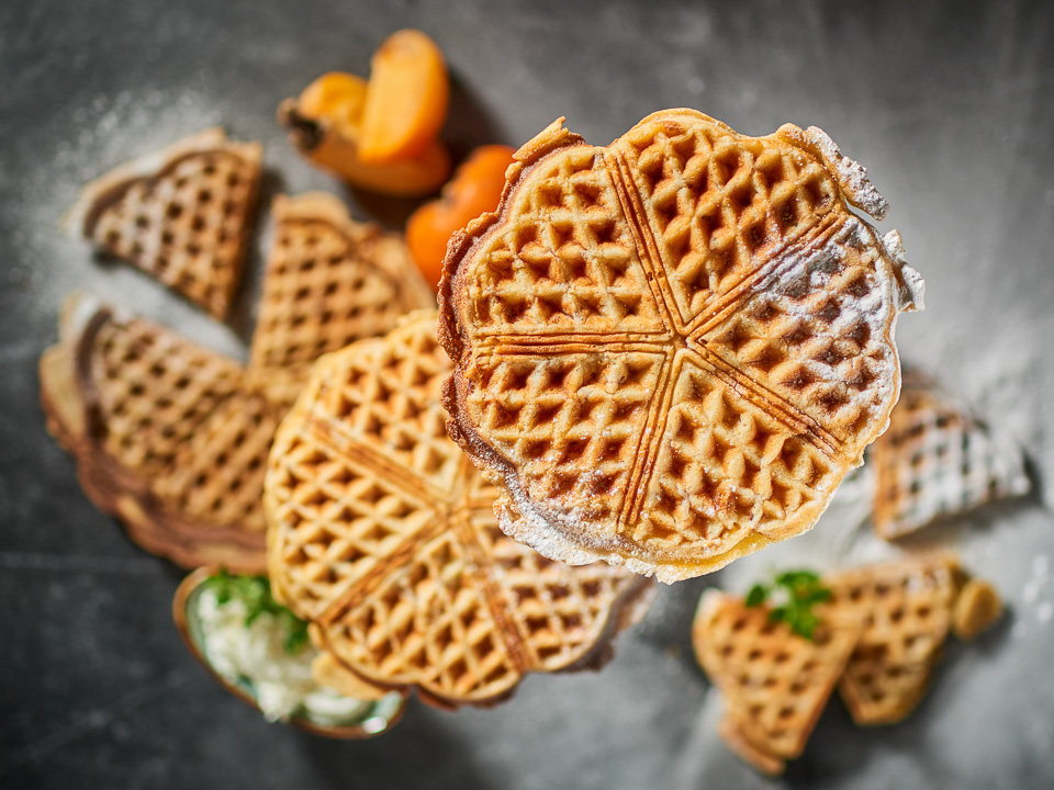 Kakiwaffeln mit Sahne Kakiwaffeln mit Sahne