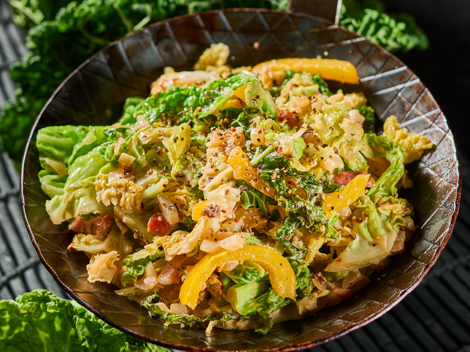 Wirsingkohlpfanne mit Speck Wirsingkohlpfanne mit Speck