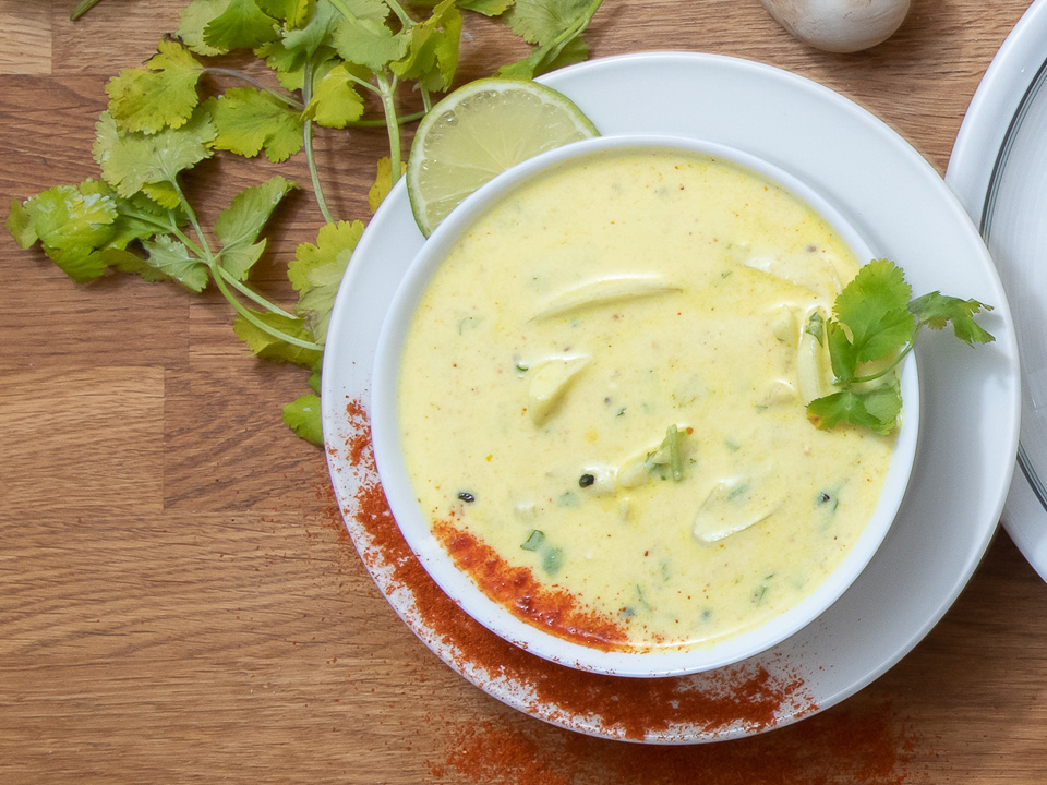 Chukauni (Joghurt mit Kartoffeln und Gewürzen)