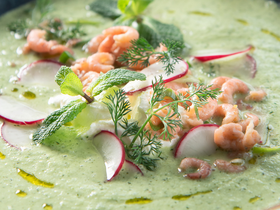 Kalte Gurkensuppe mit Krabben Kalte Gurkensuppe mit Krabben