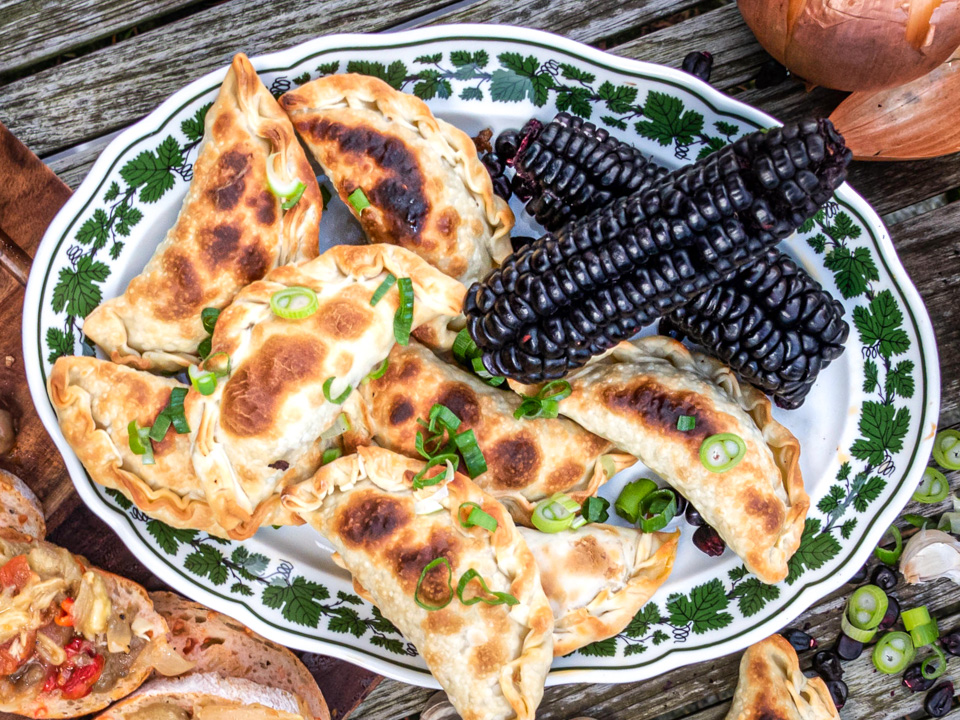 Empanadas (Gefüllte Teigtaschen) Empanadas (Gefüllte Teigtaschen)