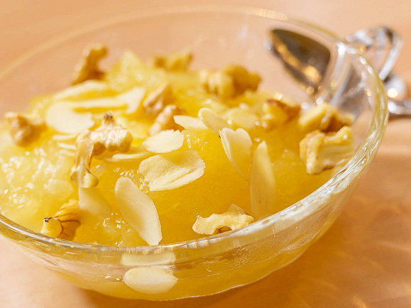 Pechonie jabloki (Äpfel mit Butter und Nüssen) Pechonie jabloki (Äpfel mit Butter und Nüssen)