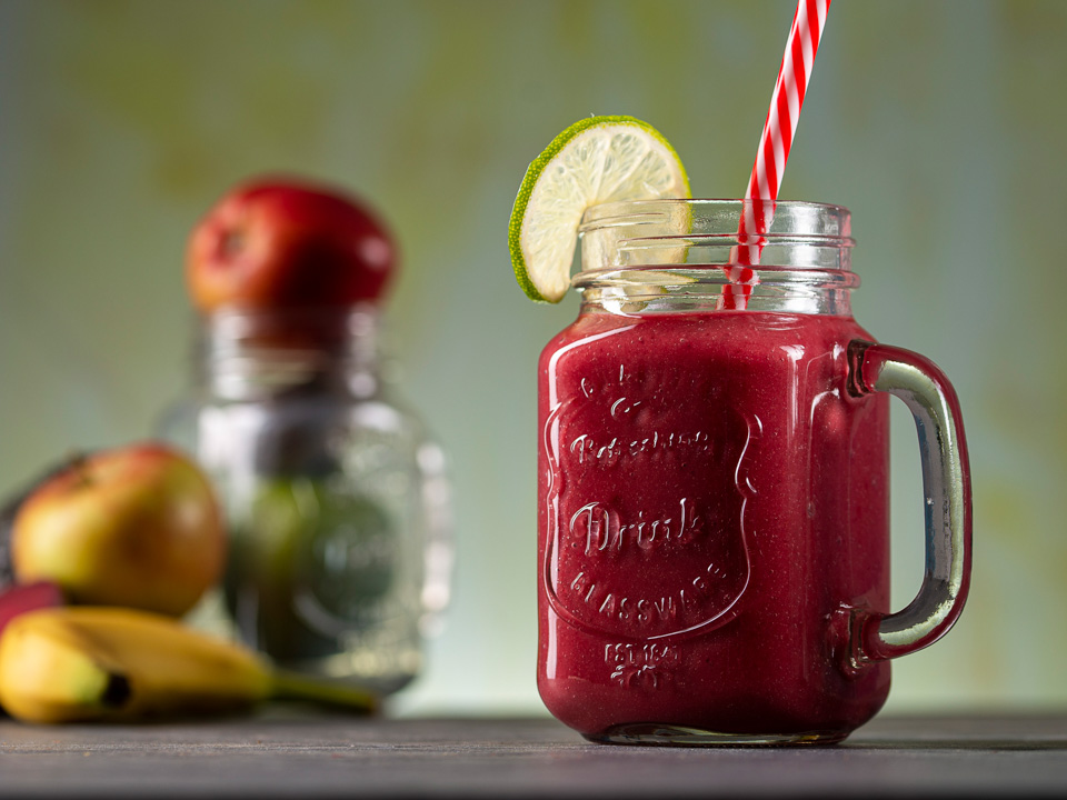 Rote-Bete-Smoothie mit Apfel und Avocado Rote-Bete-Smoothie mit Apfel und Avocado