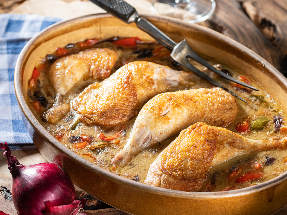 Hähnchenschenkel in Paprika-Biersoße