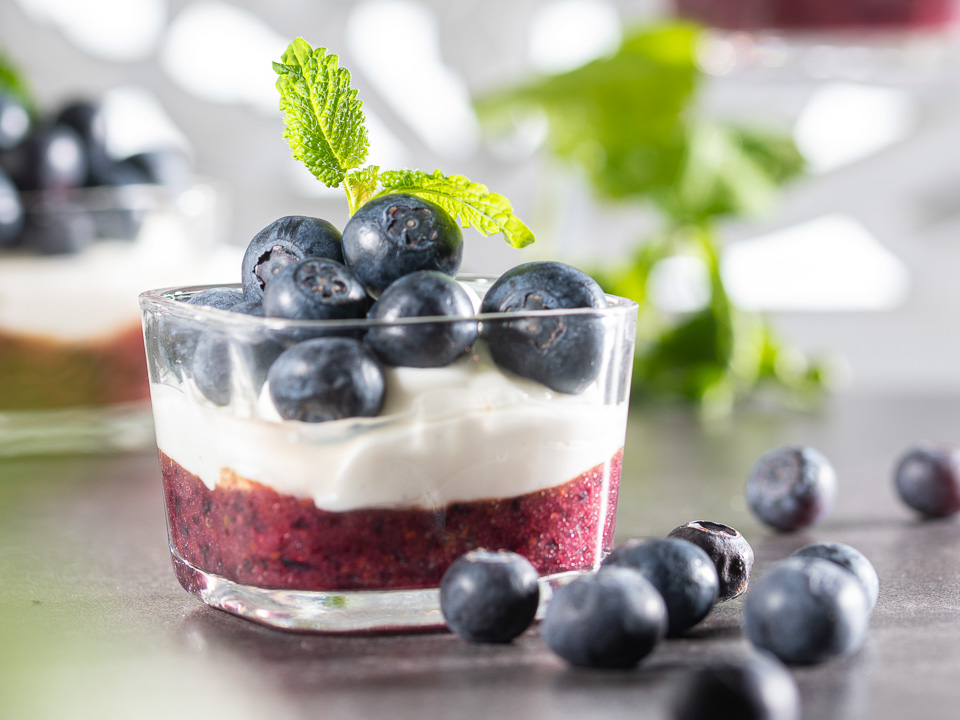 Heidelbeer-Schichtdessert