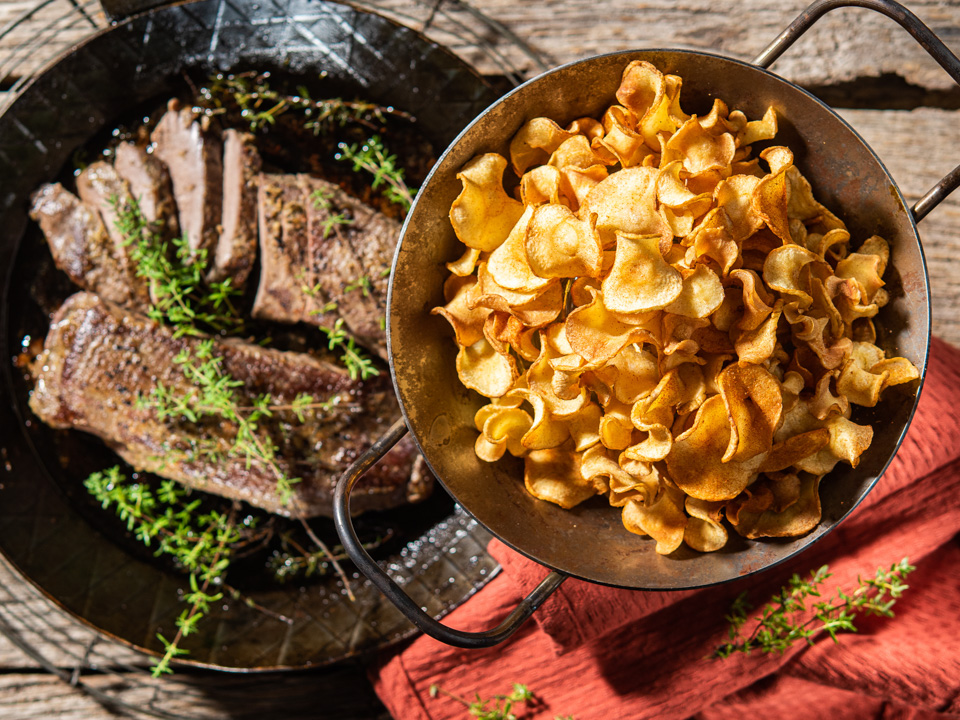 Lammlachs mit Pastinakenchips