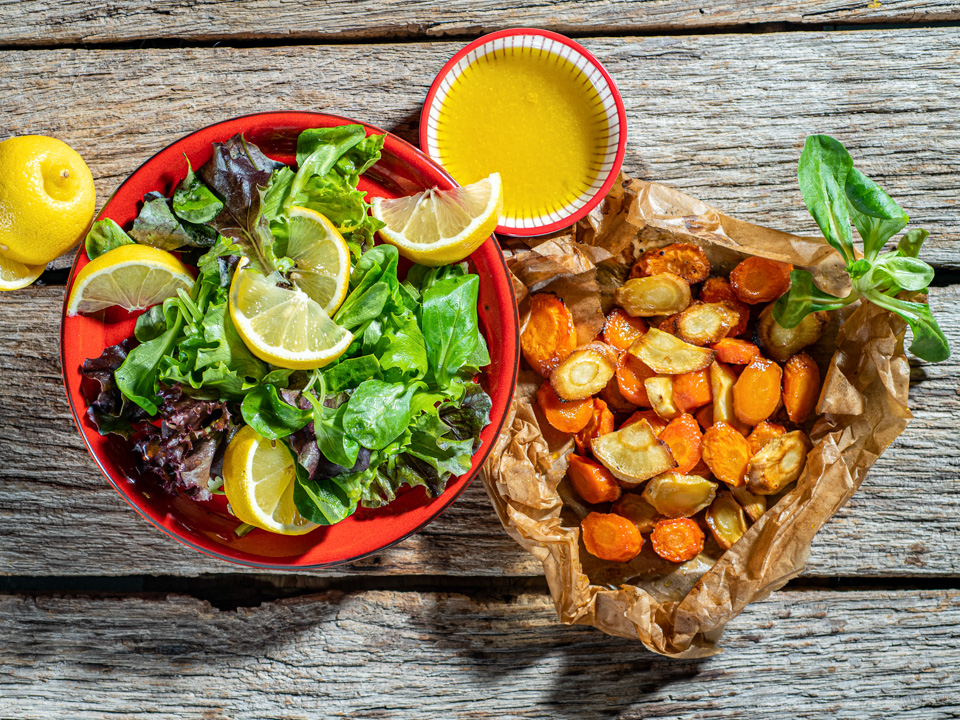 Karamellisiertes Wurzelgemüse mit Zitronendressing