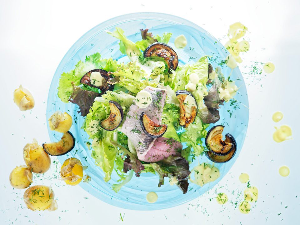 Matjes mit gebratener Aubergine und Joghurtcreme Matjes mit gebratener Aubergine und Joghurtcreme