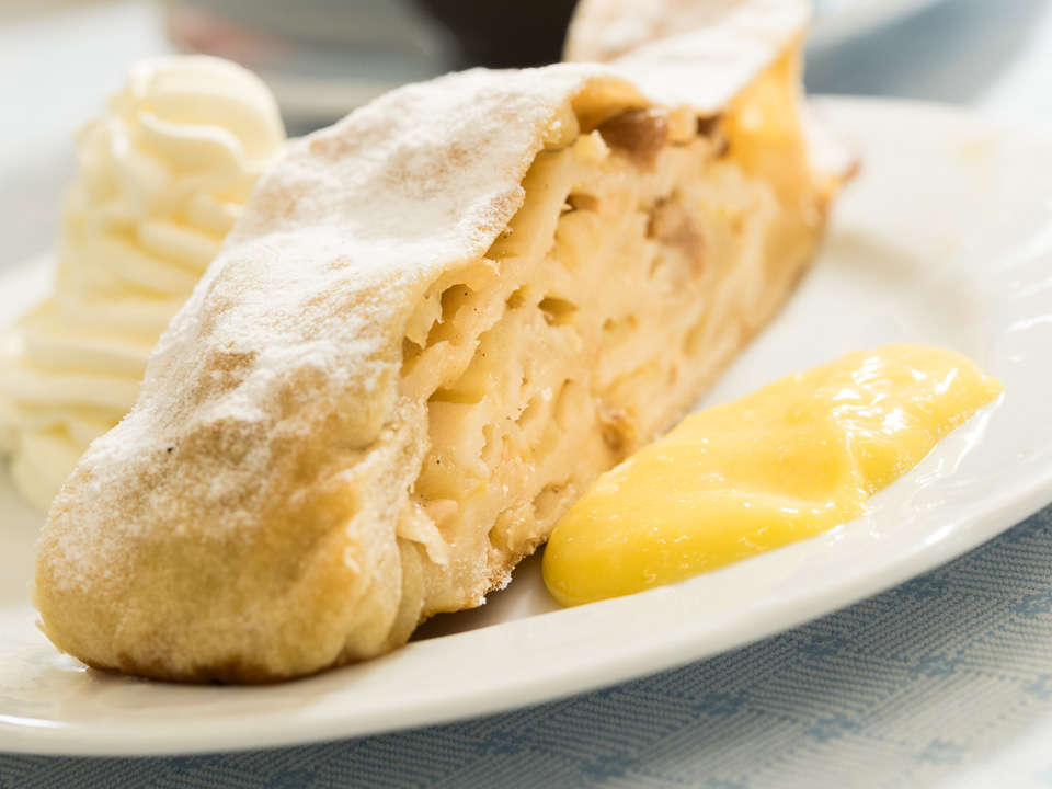 Apfelstrudel Apfelstrudel