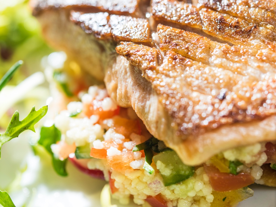 Sommersalat mit Lachs