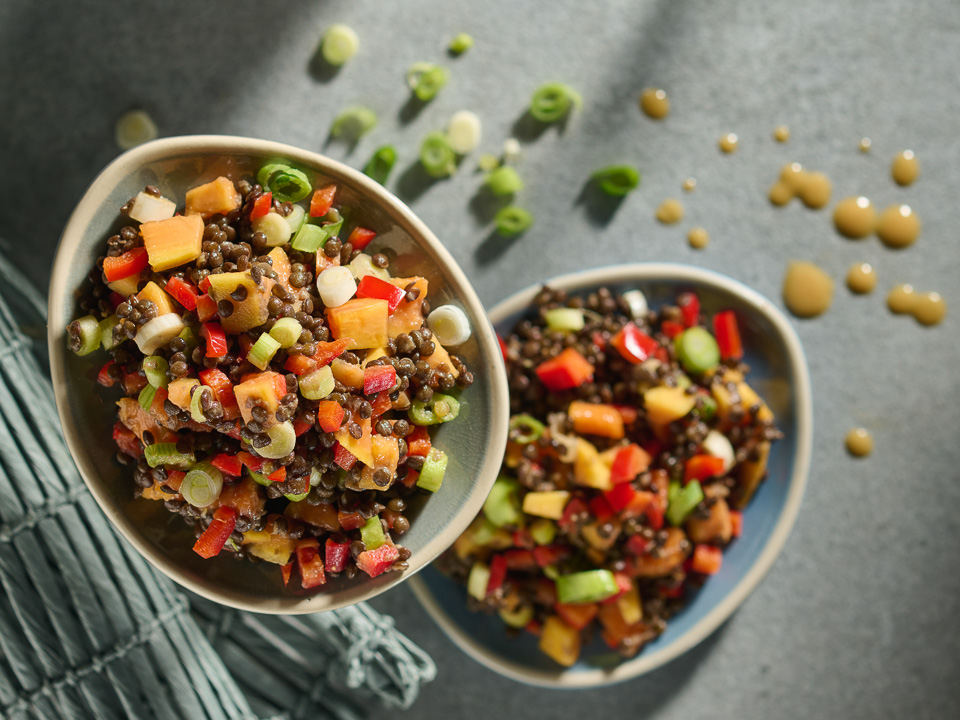 Belugalinsen mit Papaya und Misodressing Belugalinsen mit Papaya und Misodressing