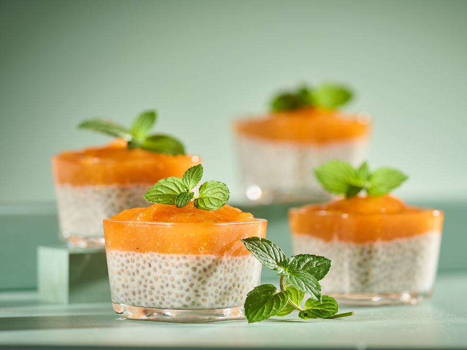 Chia-Haferdessert mit Papayatopping