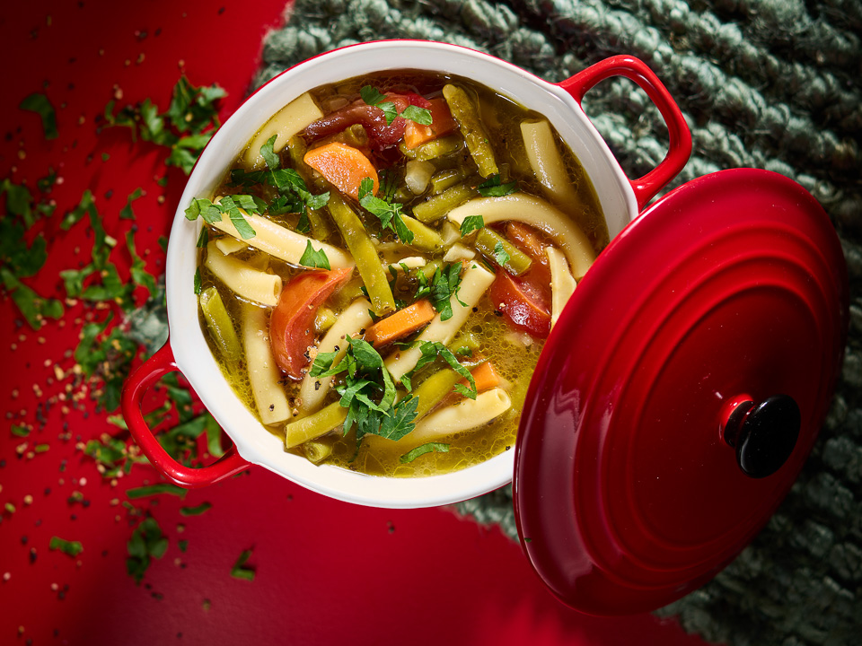 Bunte Gemüsesuppe