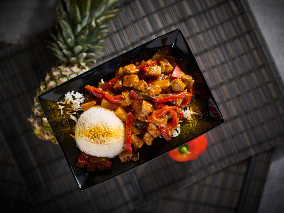 Schweinegeschnetzeltes in Paprika-Ananas-Soße