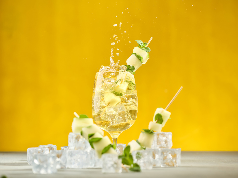 Sekt mit Honigmelone und Minze