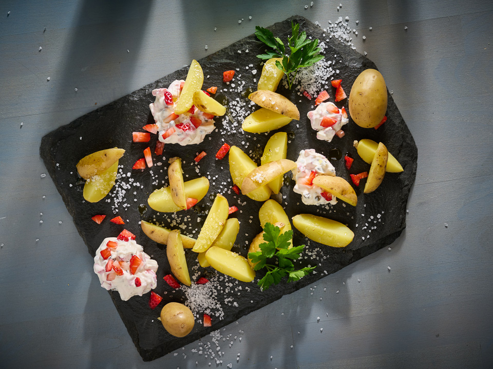 Pellkartoffeln mit Erdbeer-Pfeffer-Dip