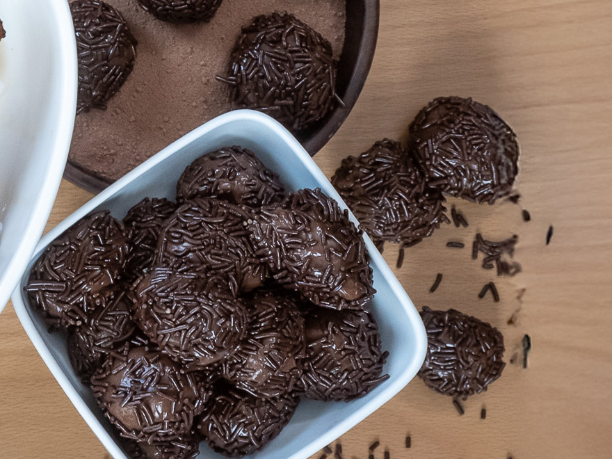 Brigadeiros (Brasilianische Schokopralinen)