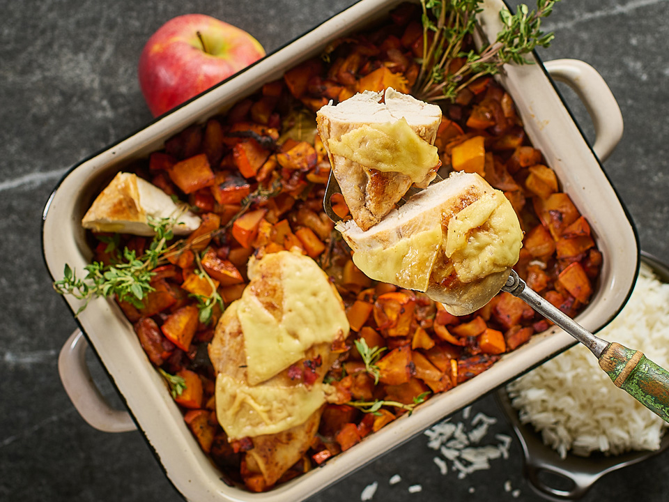 Hähnchenbrustfilets auf Apfel-Kürbis-Gemüse